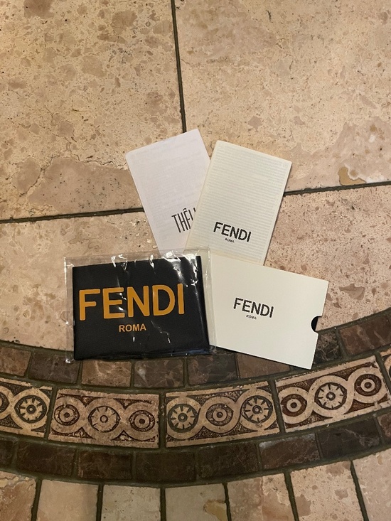 Fendi sunglasses main image 5